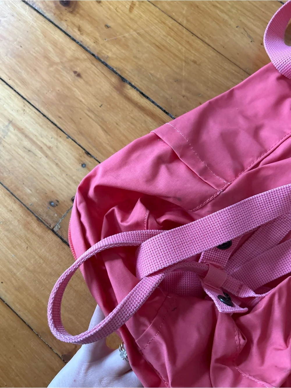 Fjallraven Kånken Pink Classic Backpack flaws
